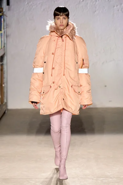 Look 25